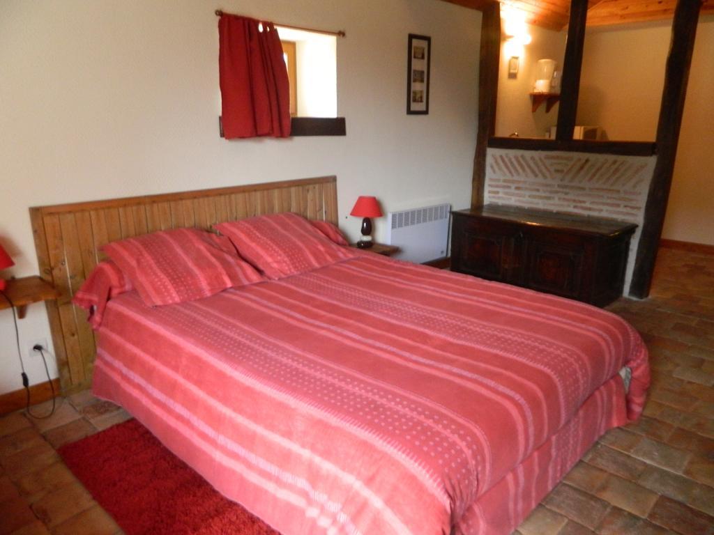 Chambre d’hôtes La Reserve Saint-Pierre-les-Bois Quarto foto