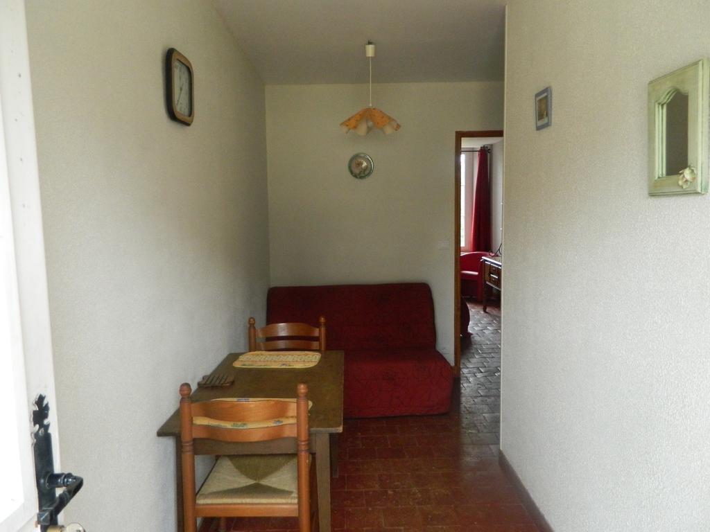 Chambre d’hôtes La Reserve Saint-Pierre-les-Bois Quarto foto